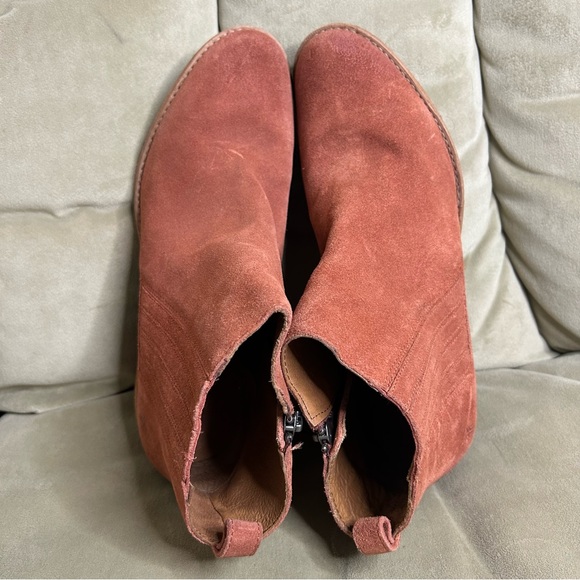 Frye Alton Chelsea Bootie 11B - Picture 6 of 10